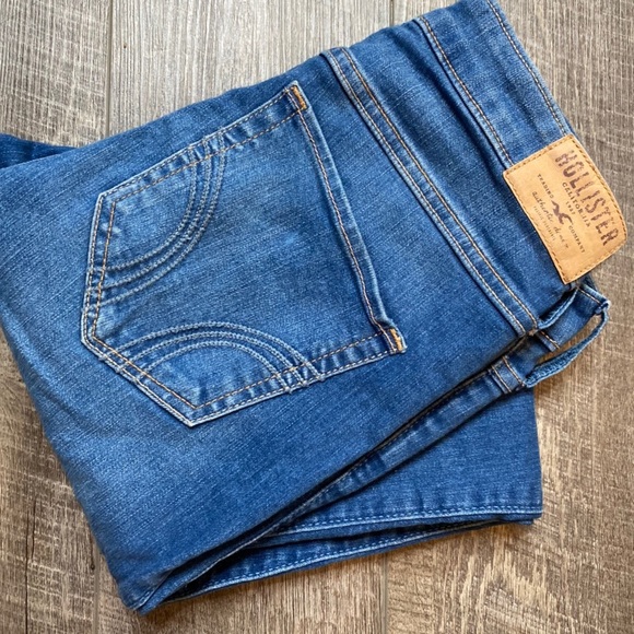 HOLLISTER HIGH RISE SKINNY JEAN - Picture 2 of 3